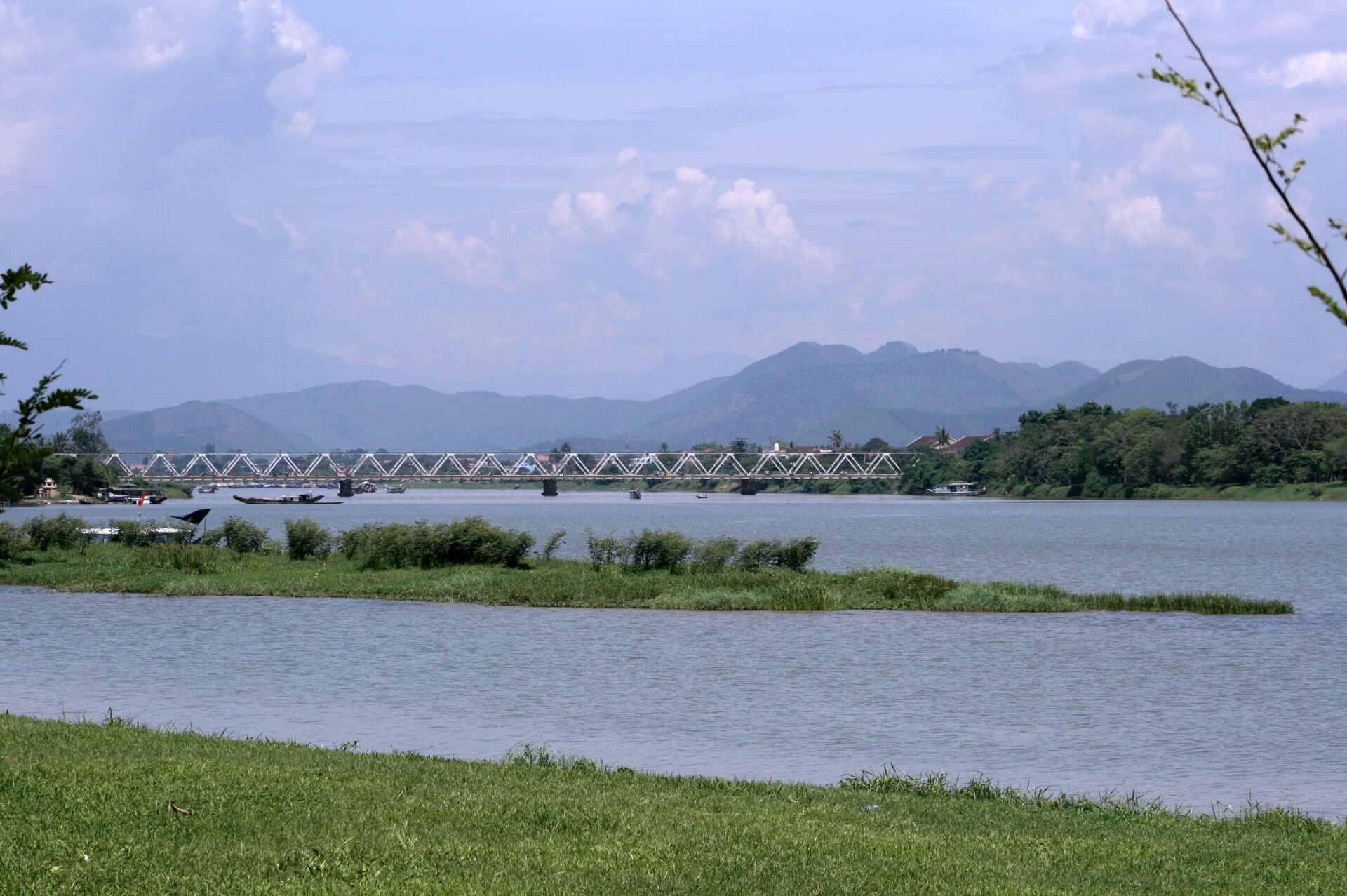 Sông Hương trong hành trình du lịch Huế tự túc 3 ngày 2 đêm