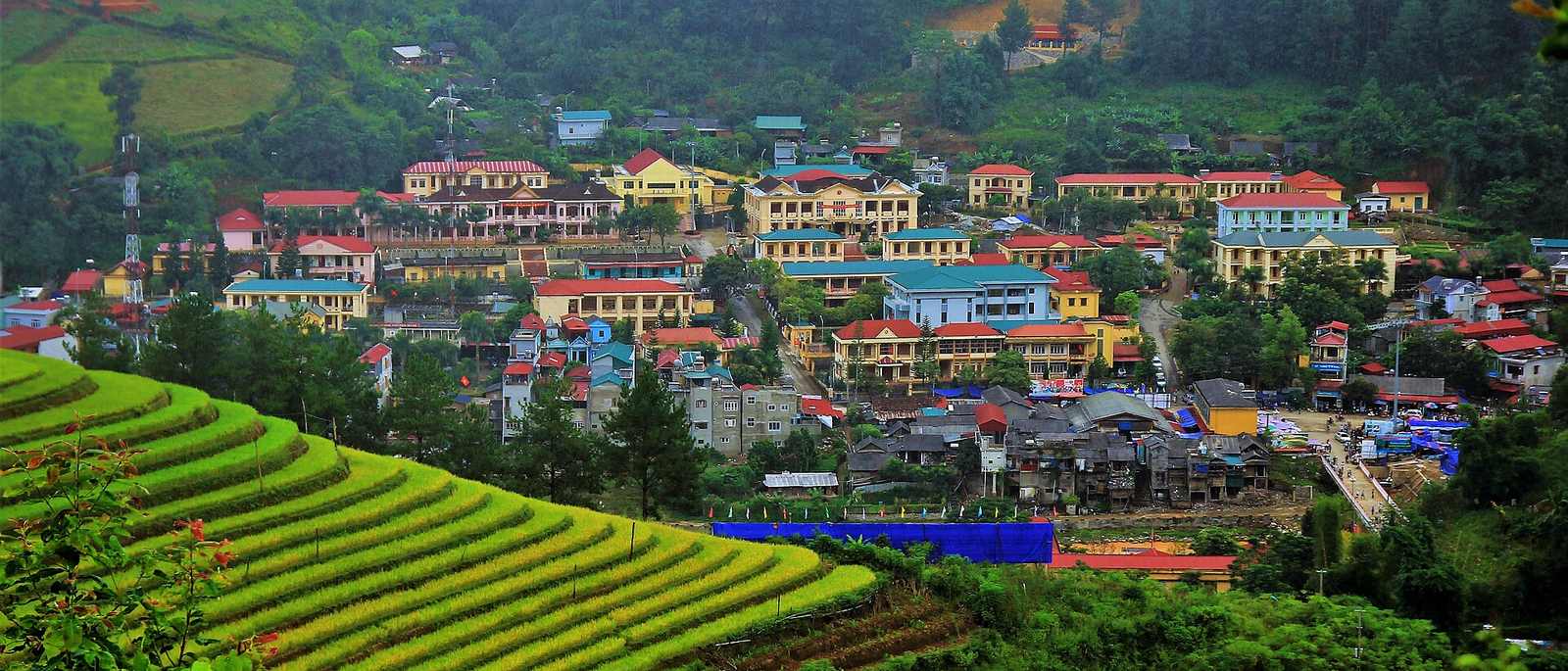Du lịch Mù Cang Chải - thị trấn nhìn từ trên cao