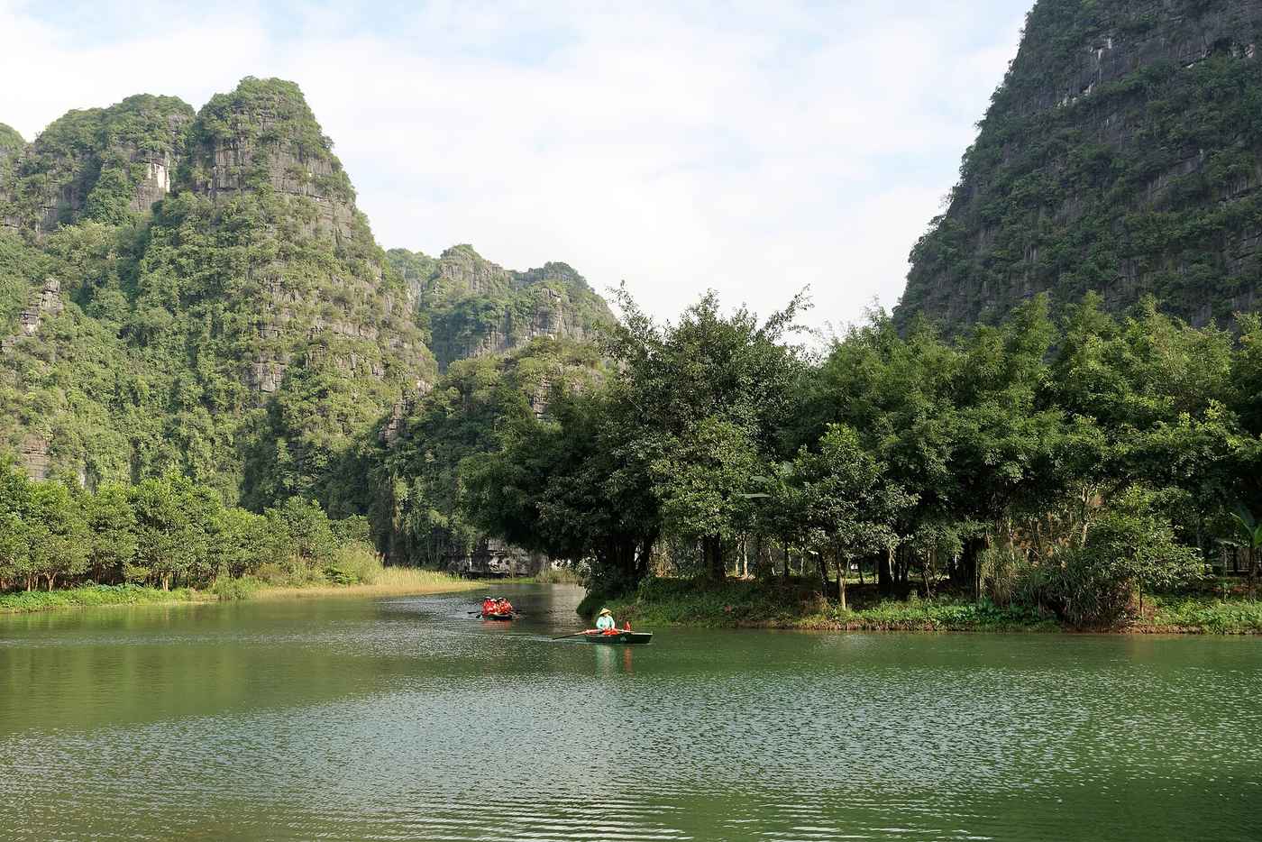 Khu danh thắng Tràng An Ninh Bình nhìn từ trên cao Du lịch Ninh Bình - khu danh thắng Tràng An nhìn từ trên cao